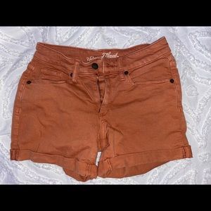 Universal Thread Shorts